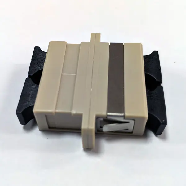 [BHCDCMM001] Leviton (Brand-Rex) - BHCDCMM001 - SC DUPLEX MM ADAPTER ZIROCONIA CERAMIC SLEEVE BEIGE.